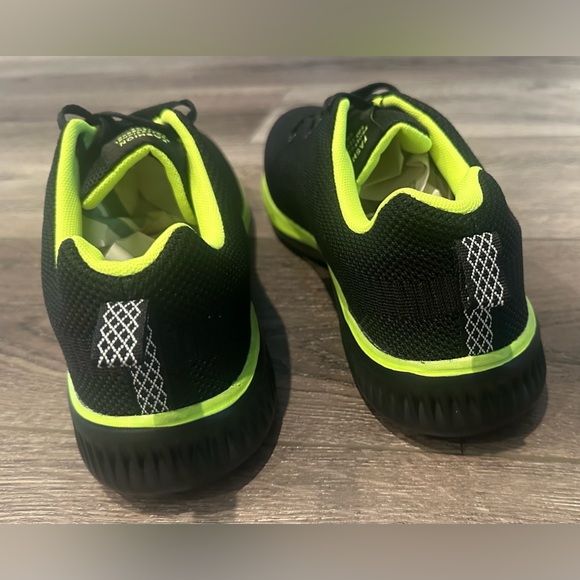 New Men’s sneakers Size 11- Green & Black -Very light and comfortable - Picture 4 of 6